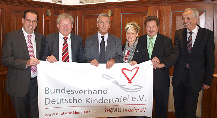 v. Li. Walter Wirth/Beirat, Stefan Labus/Geschäftsführender Vorstand, Rainer Zink/Pressesprecher, Steffi List/Botschafterin, Dieter Bauer, Gerd Weisenberger Vorstandsmitglied. Es fehlen: Andreas Erhard/Vorstandsmitglied, Günther Felbinger MdL/Schirmherr v. Li. Walter Wirth/Beirat, Stefan Labus/Geschäftsführender Vorstand, Rainer Zink/Pressesprecher, Steffi List/Botschafterin, Dieter Bauer, Gerd Weisenberger Vorstandsmitglied. Es fehlen: Andreas Erhard/Vorstandsmitglied, Günther Felbinger MdL/Schirmherr